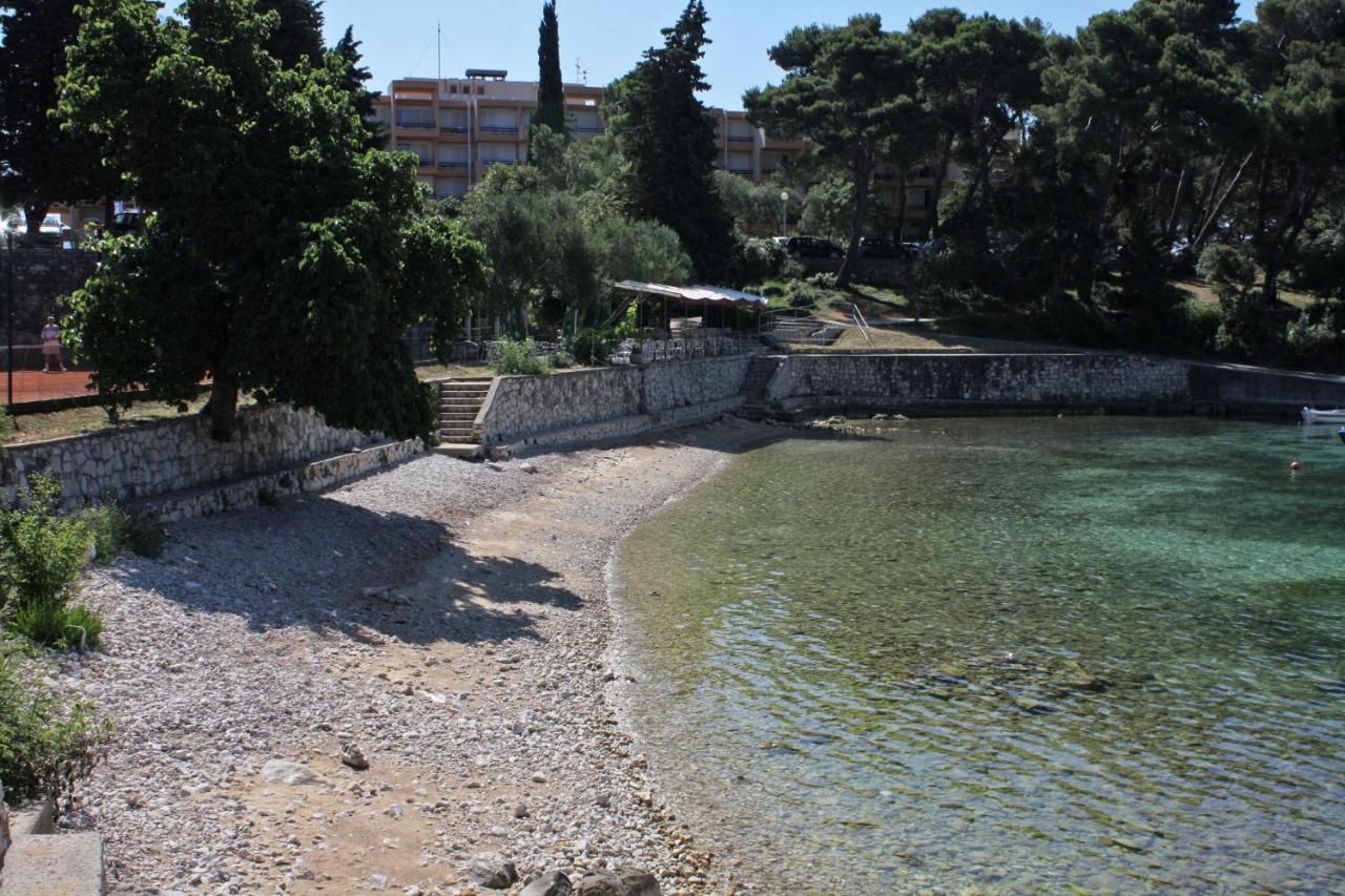 Apartments By The Sea Suha Punta, Rab - 5050 Kampor Exterior photo