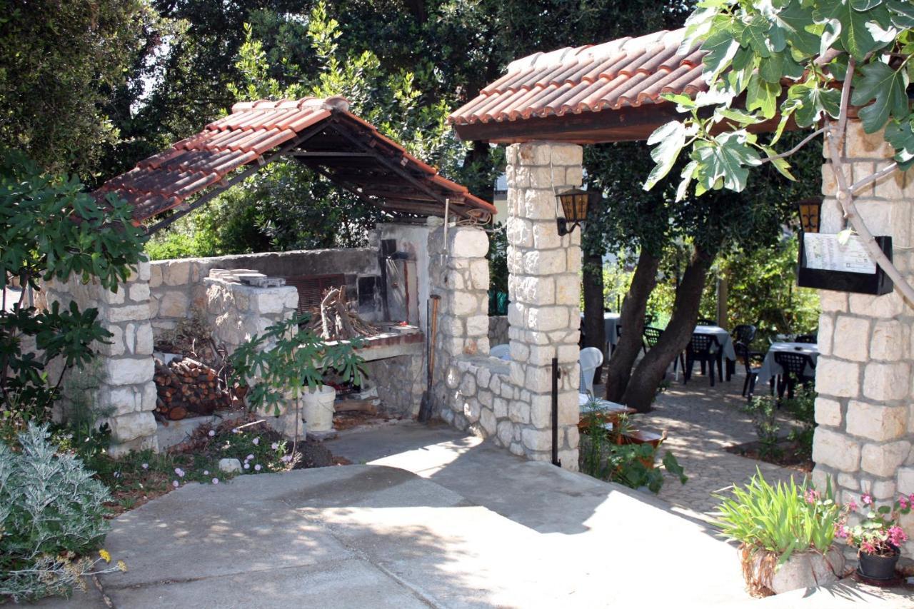 Apartments By The Sea Suha Punta, Rab - 5050 Kampor Exterior photo